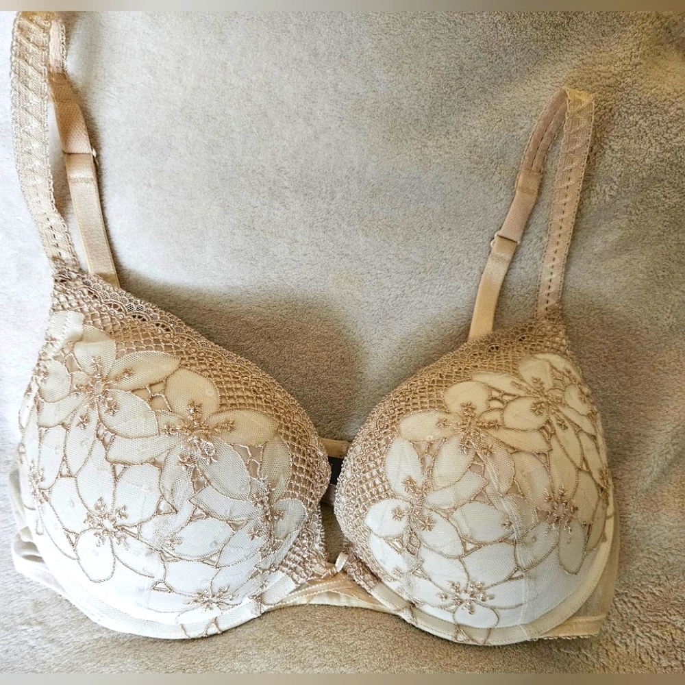 VICTORIA'S SECRET IVORY BRA tan floral size 38C DREAM ANGELS PUSH UP